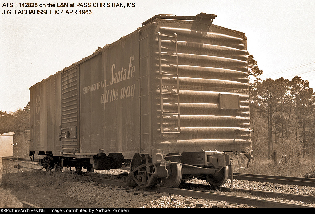 ATSF Box Car 142828